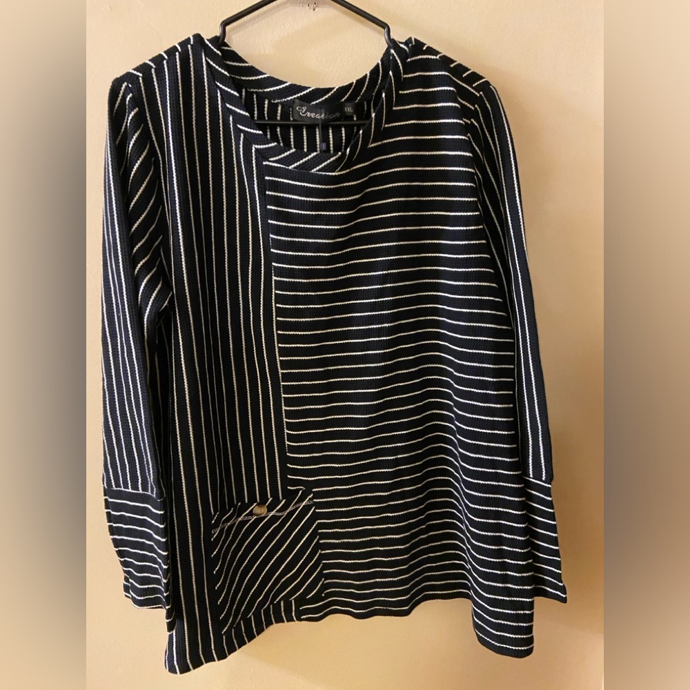 Creation black & white striped crew neck sweater with front pocket - XXL - NWT